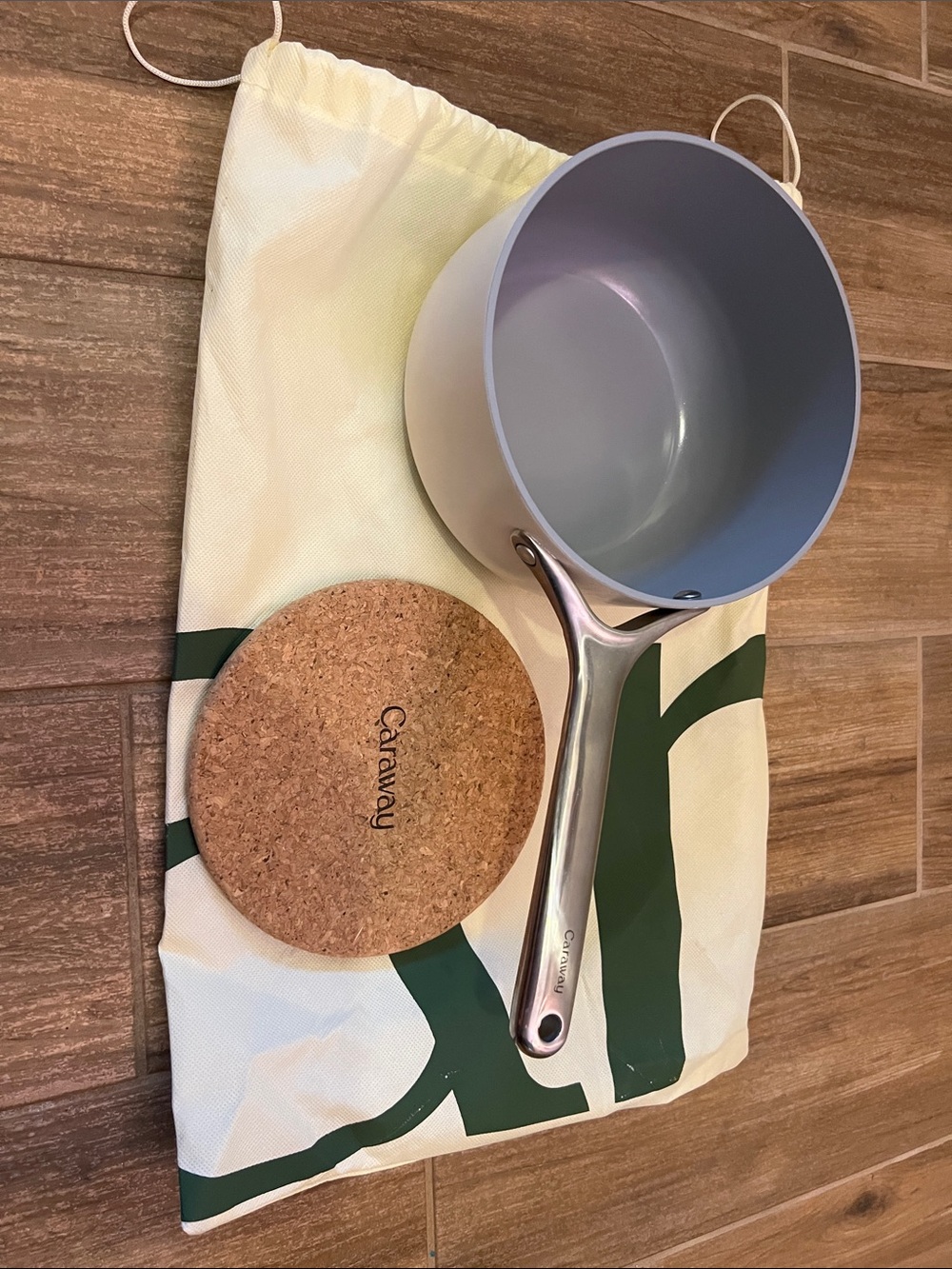 Excellent condition Caraway saucepan no lid w bonus trivet